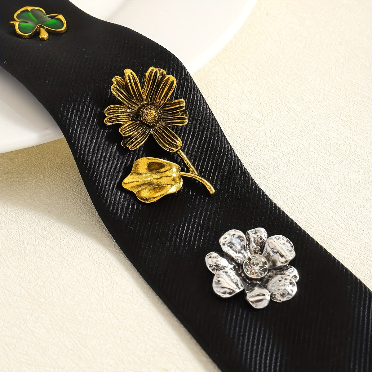 Noir Seduction Tie